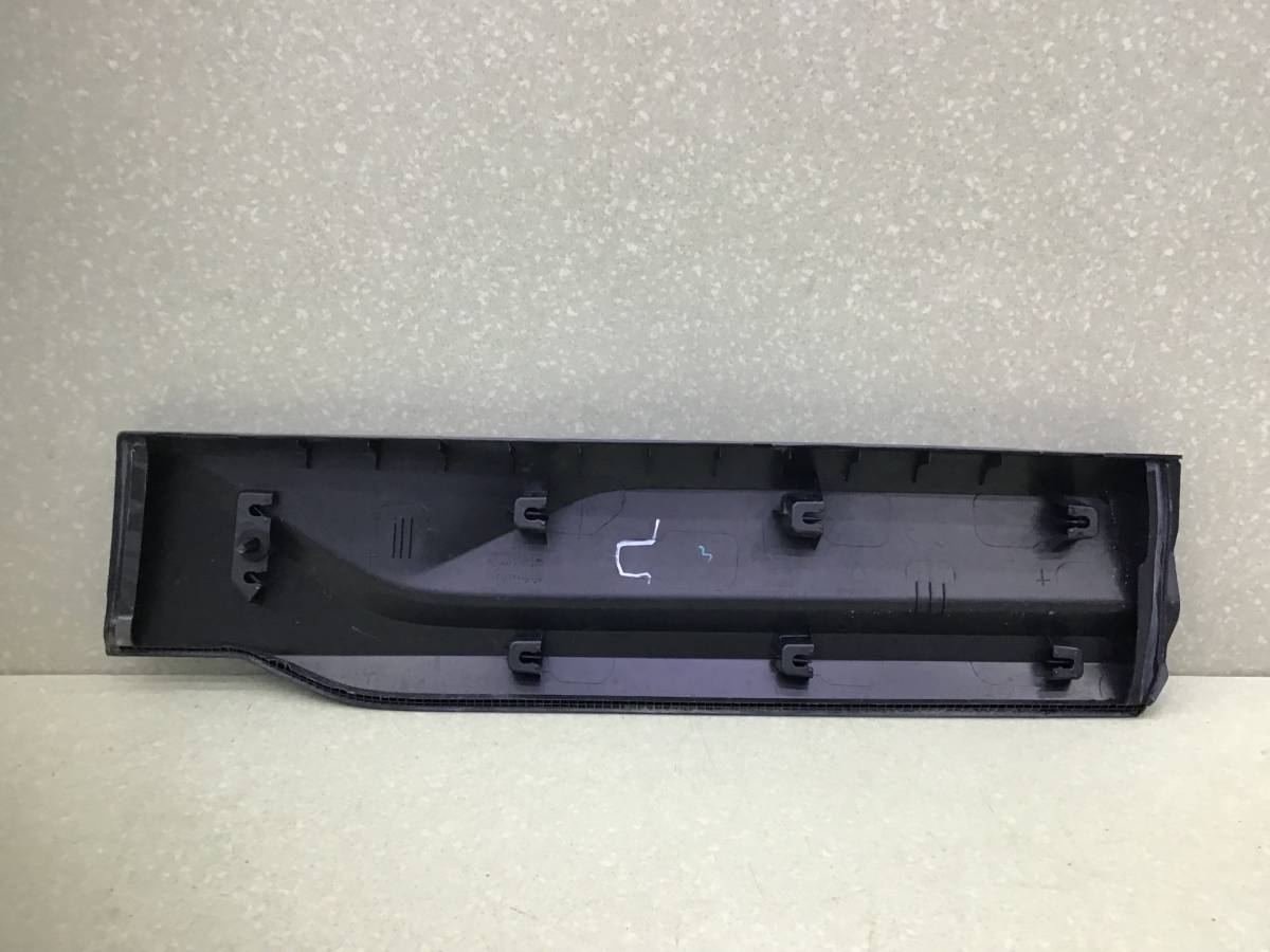 Накладка двери задней правой Geely Coolray SX11 2018>