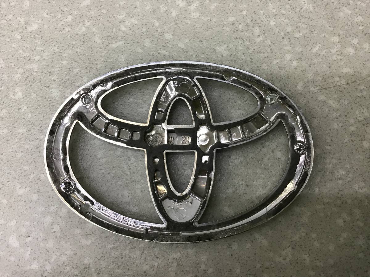 Эмблема Toyota Highlander (U40) 2007-2013 Эмблема Toyota Highlander (U40) 2007-2013