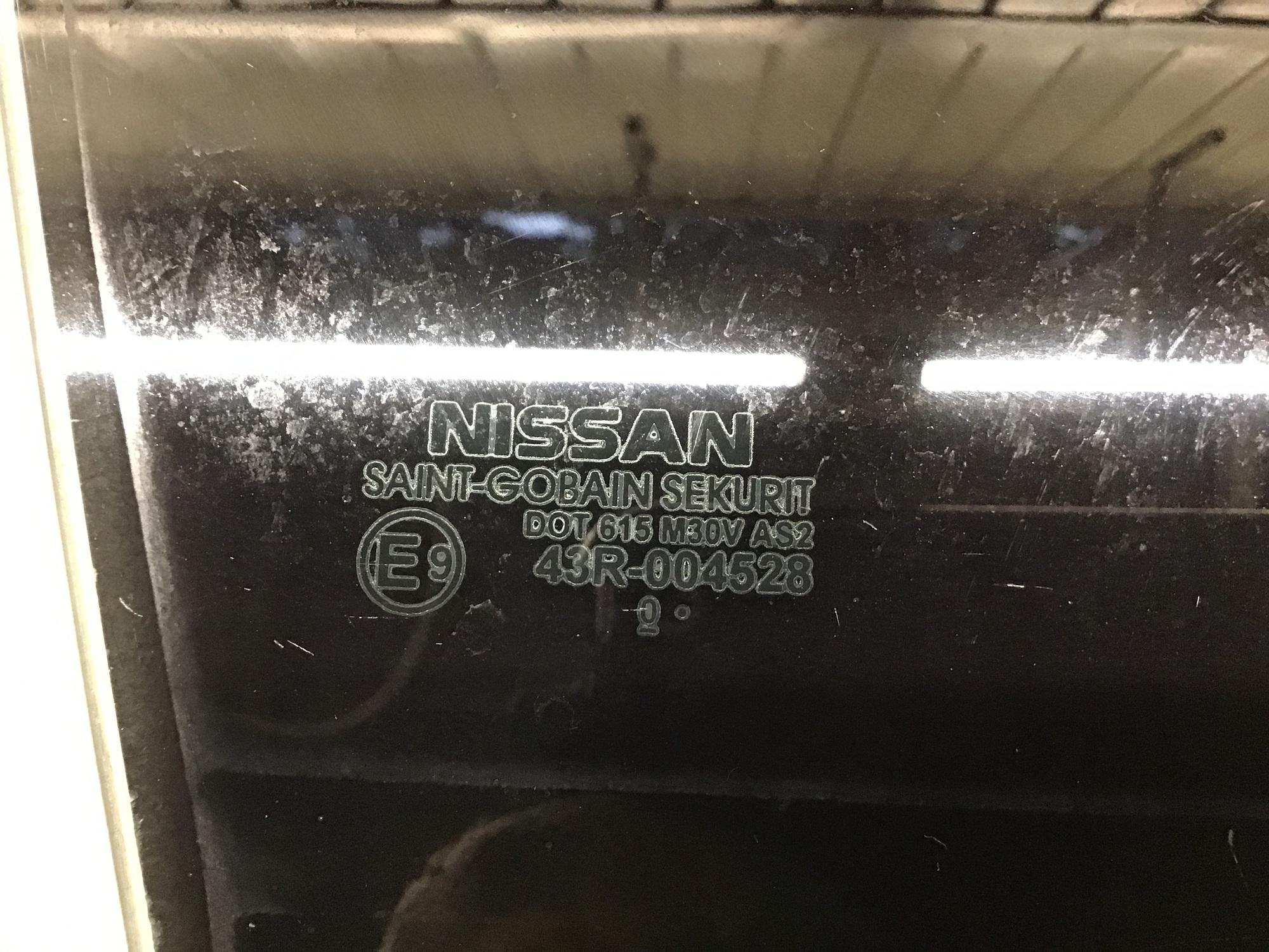Стекло двери задней правой, Nissan Tiida (C13) 2015>