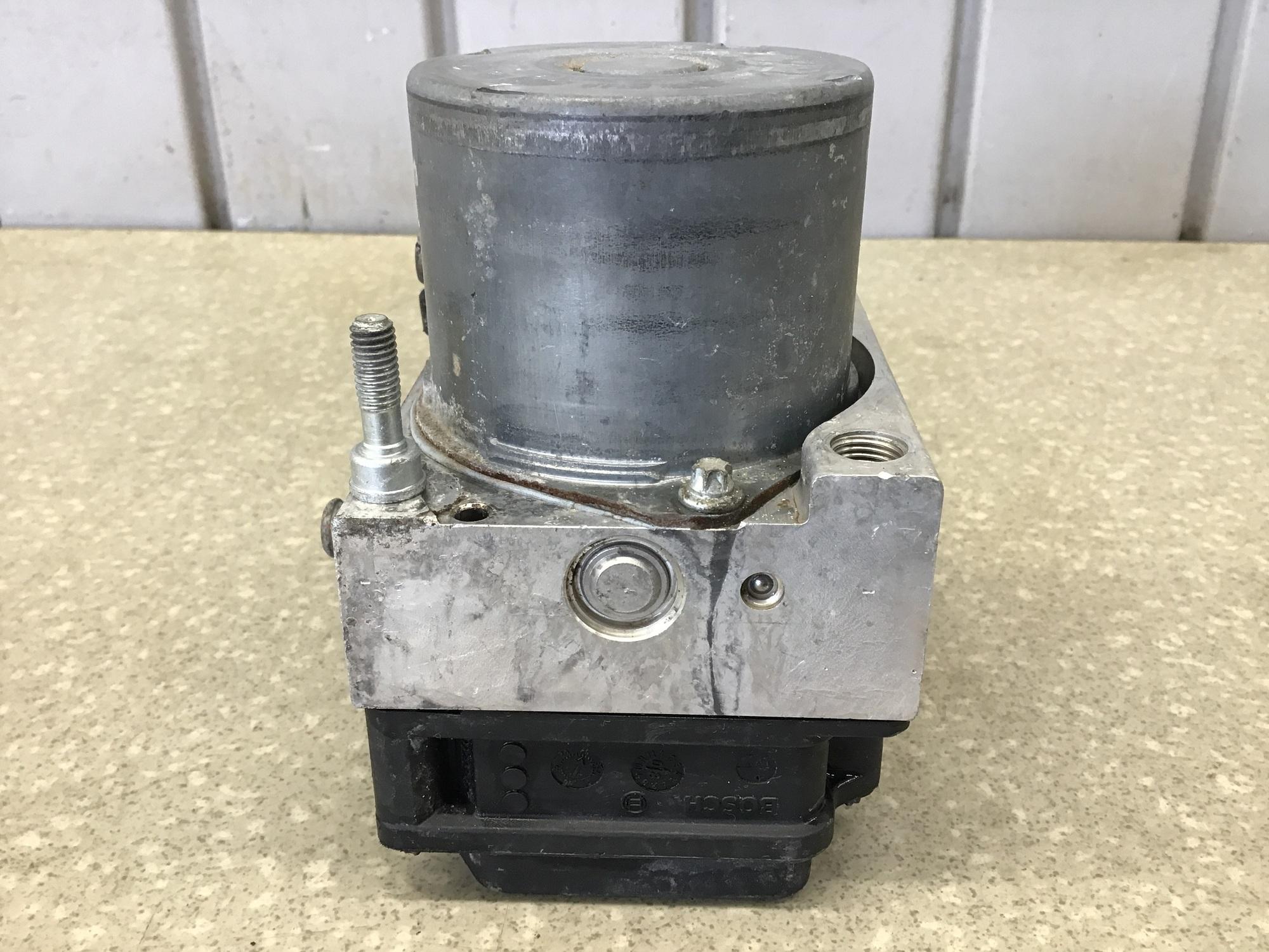 Блок ABS (насос) Citroen Xsara Picasso 2004 - 2009 Блок ABS (насос) Citroen Xsara Picasso 2004 - 2009