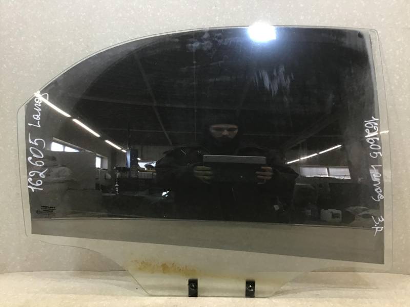Стекло двери задней правой Chevrolet Lanos (T100) 2004-2010 Стекло двери задней правой Chevrolet Lanos (T100) 2004-2010