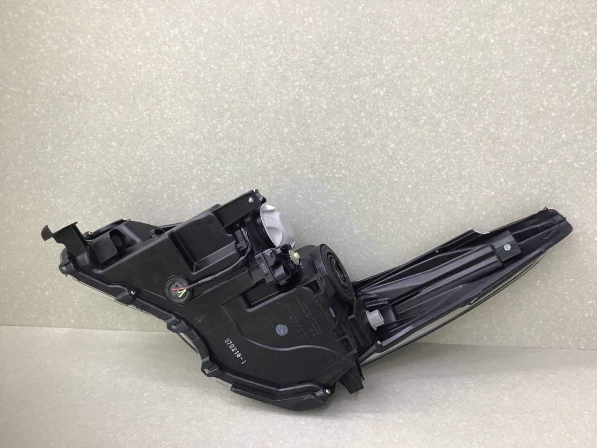 Фара правая Toyota Fortuner (GUN156, TGN156) 2015-н.в. Фара правая Toyota Fortuner (GUN156, TGN156) 2015-н.в.