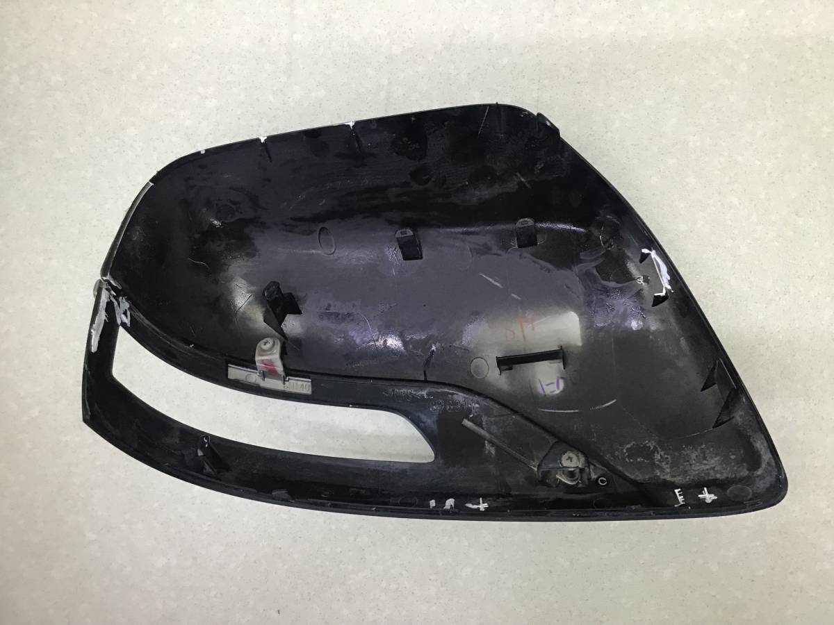 Накладка зеркала левого Toyota Land Cruiser 11 (VDJ200) 2007-2021 Накладка зеркала левого Toyota Land Cruiser 11 (VDJ200) 2007-2021