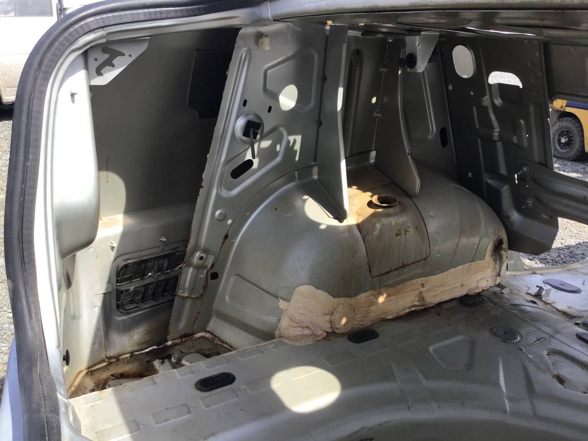 Крыло заднее левое Renault Logan (1) 2005-2014 Крыло заднее левое Renault Logan (1) 2005-2014