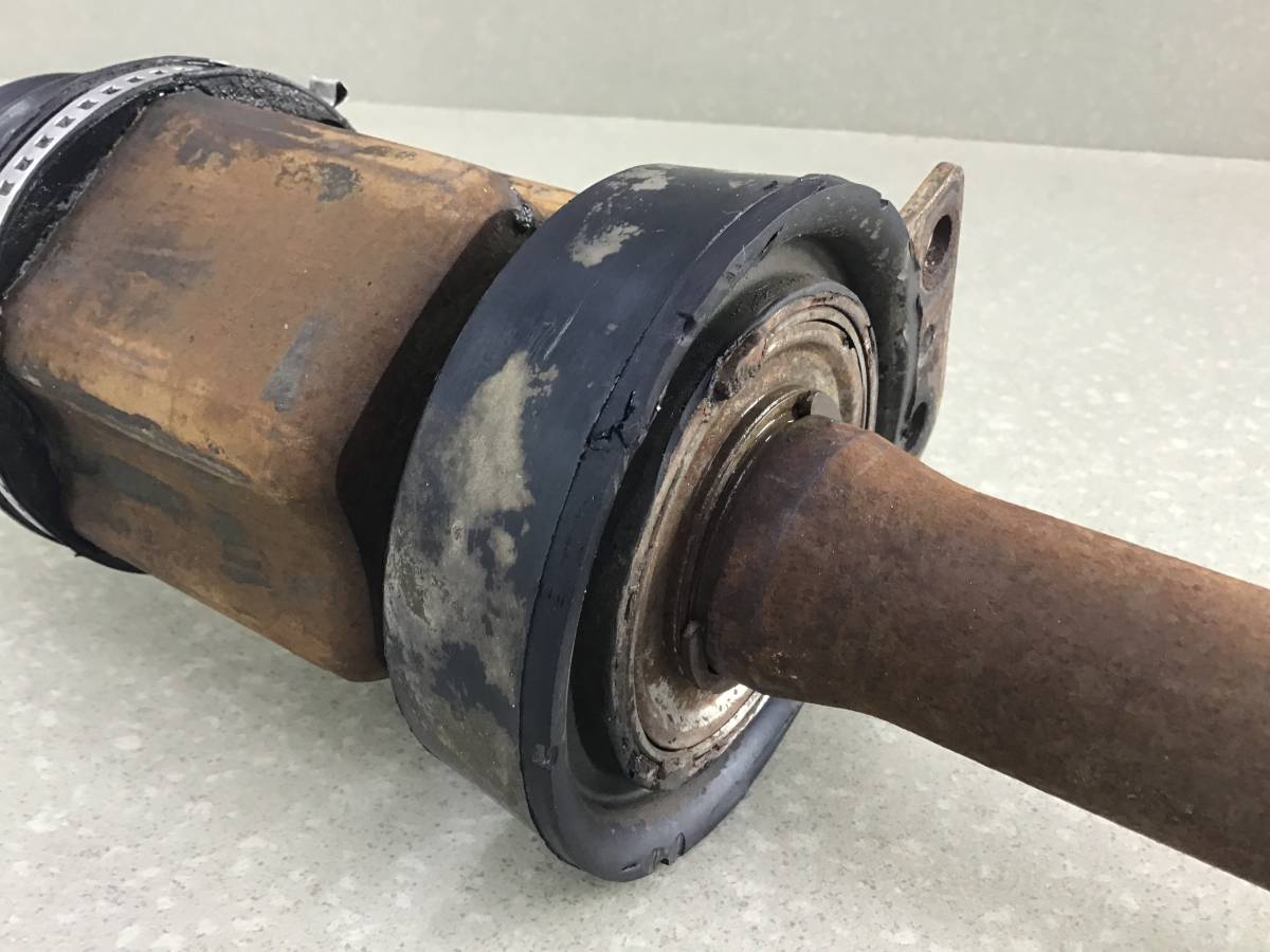 Полуось передняя правая Ford Explorer (U502) 2010-2019 Полуось передняя правая Ford Explorer (U502) 2010-2019
