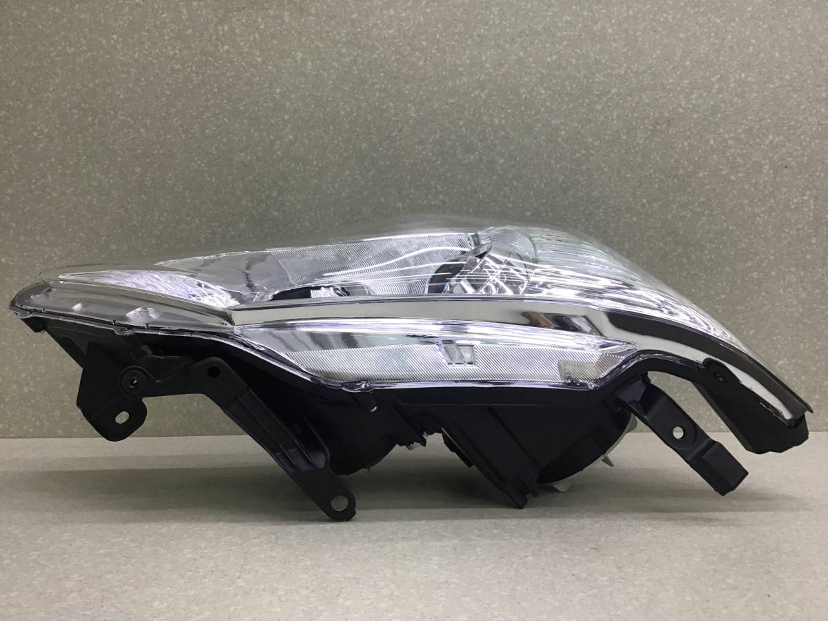 Фара правая Toyota Camry (V50) 2011-2017 Фара правая Toyota Camry (V50) 2011-2017