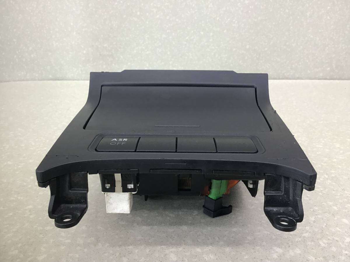 Пепельница передняя Volkswagen Jetta (1K) 2006-2011 Пепельница передняя Volkswagen Jetta (1K) 2006-2011