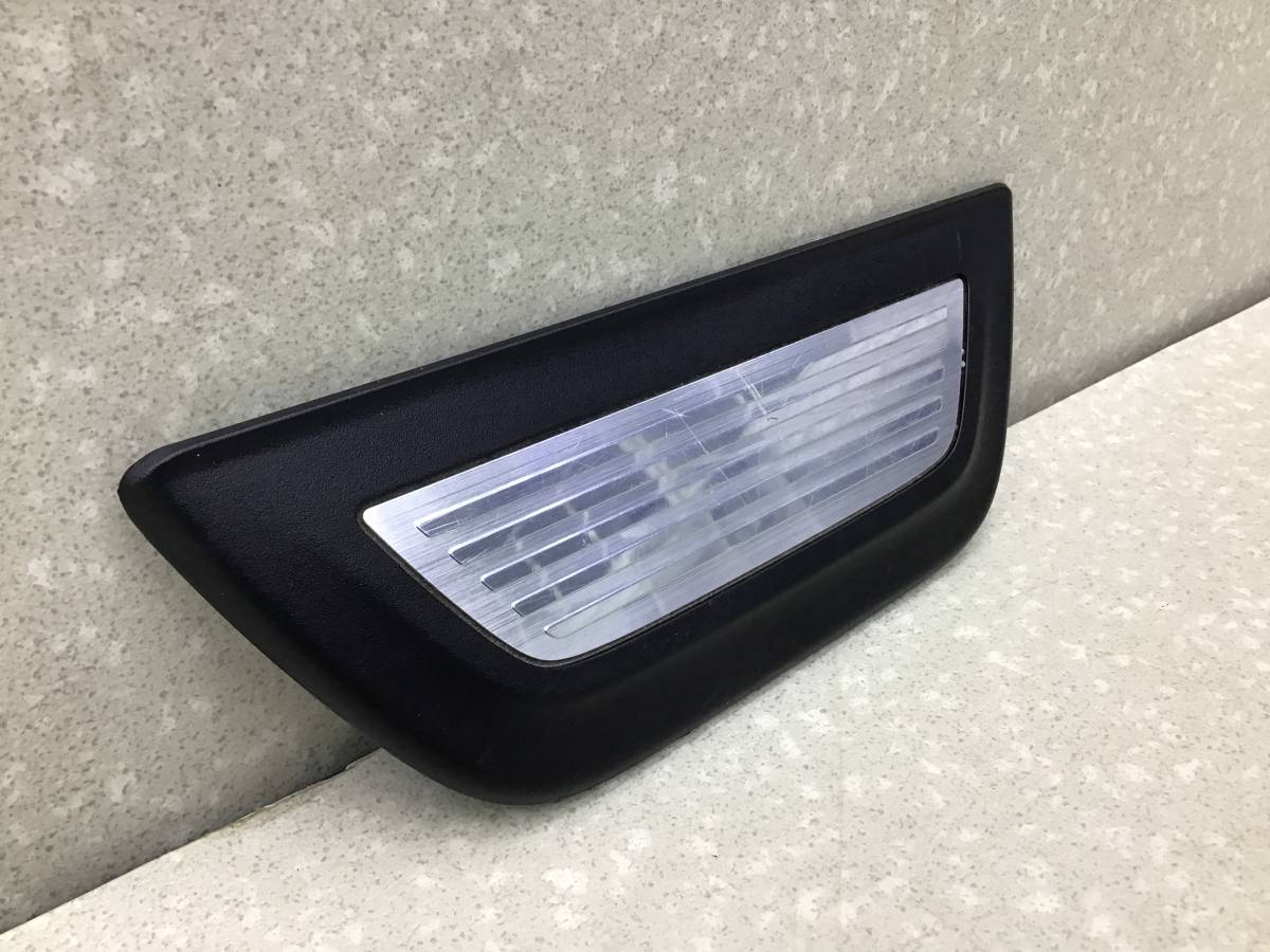 Накладка порога (внутренняя) BMW X3 F25 2010-2017 Накладка порога (внутренняя) BMW X3 F25 2010-2017