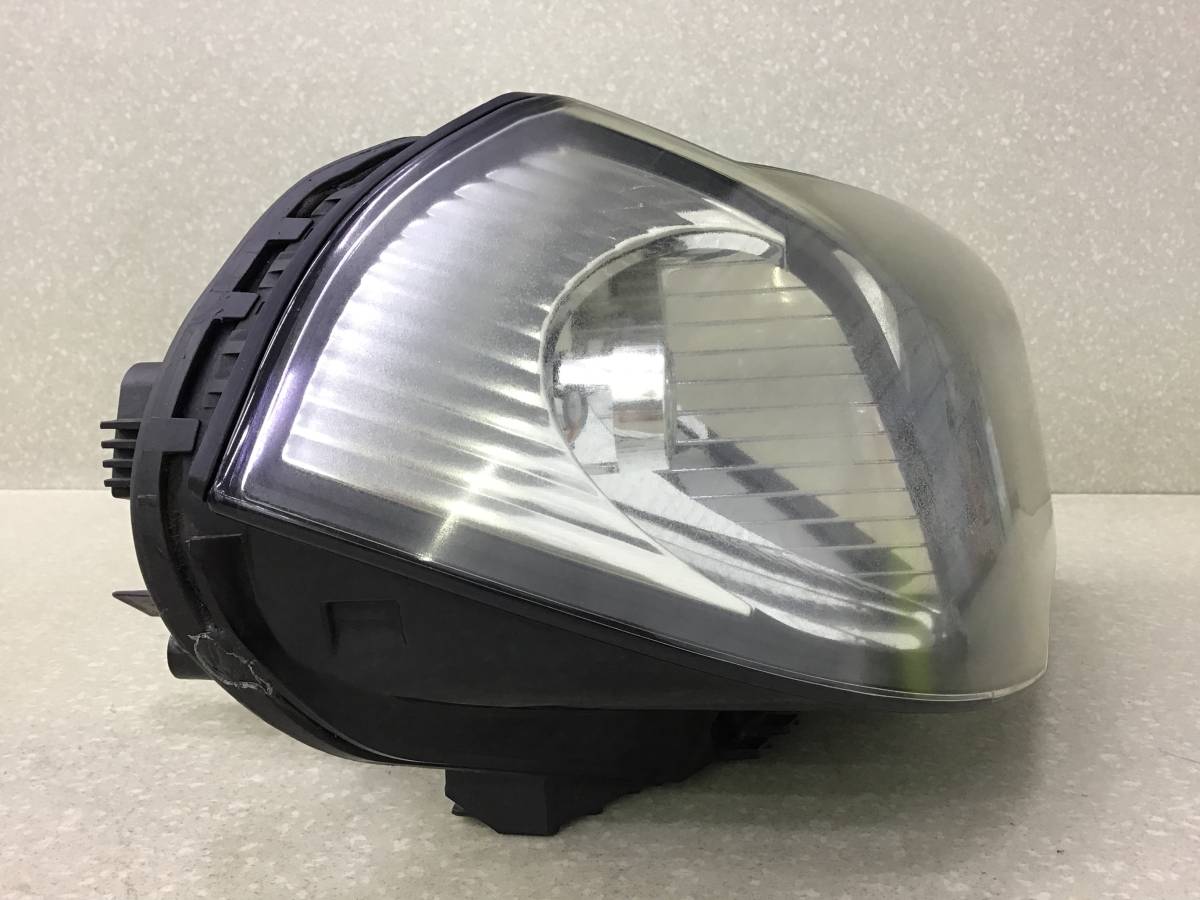 Фара правая BMW X3 E83 2004-2010 Фара правая BMW X3 E83 2004-2010