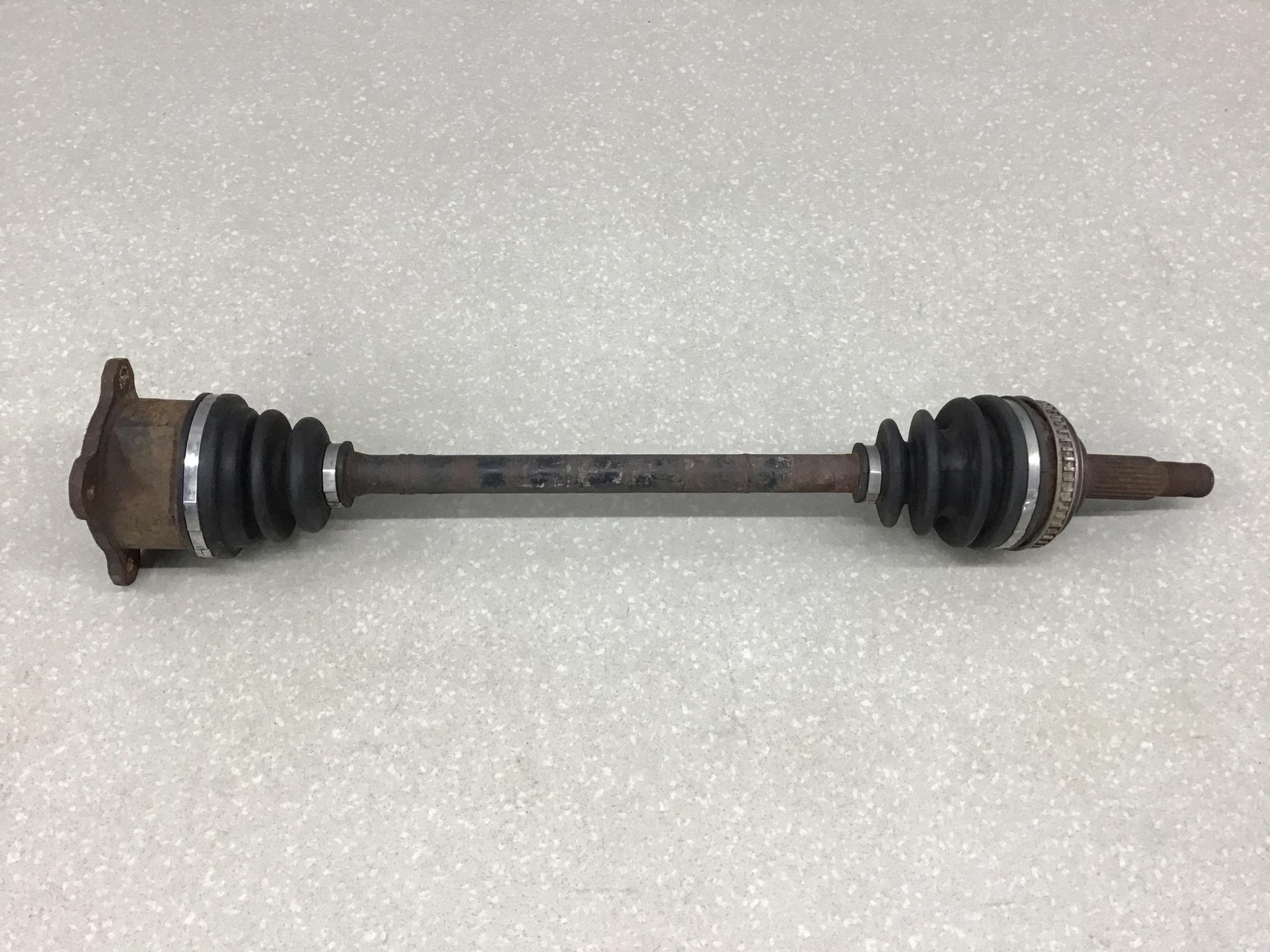 Полуось задняя левая, Toyota RAV 4 2000-2005 Полуось задняя левая, Toyota RAV 4 2000-2005