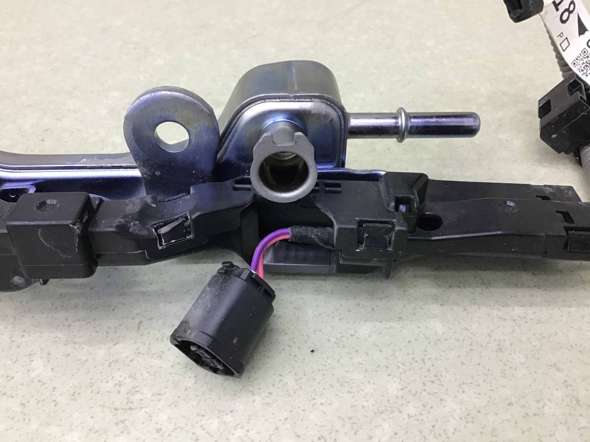 Рейка топливная (рампа) Toyota Land Cruiser (J300) 2021>