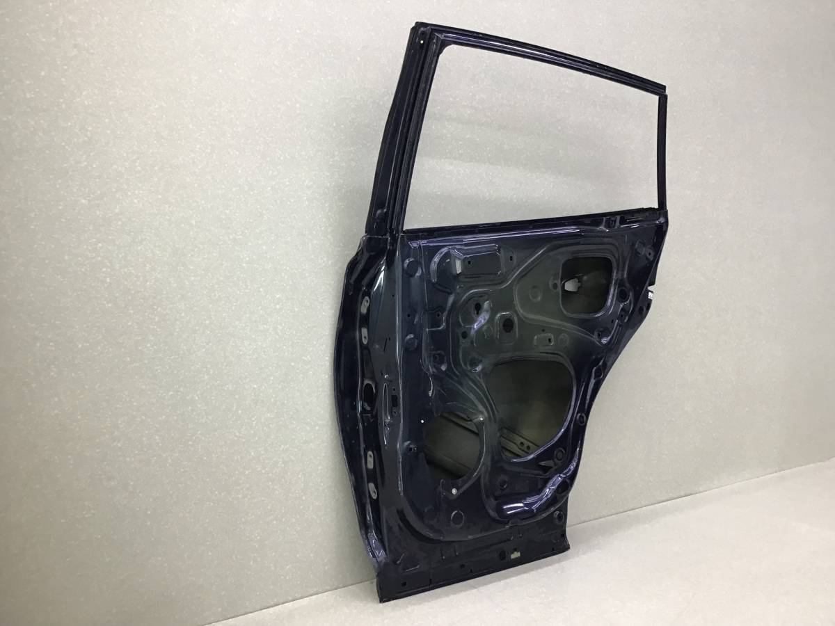 Дверь задняя правая Toyota Rav 4 (A40) 2013> Дверь задняя правая Toyota Rav 4 (A40) 2013>