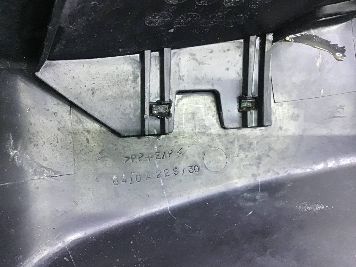 Накладка заднего бампера правая Mitsubishi L200 (KB) 2006-2016 Накладка заднего бампера правая Mitsubishi L200 (KB) 2006-2016
