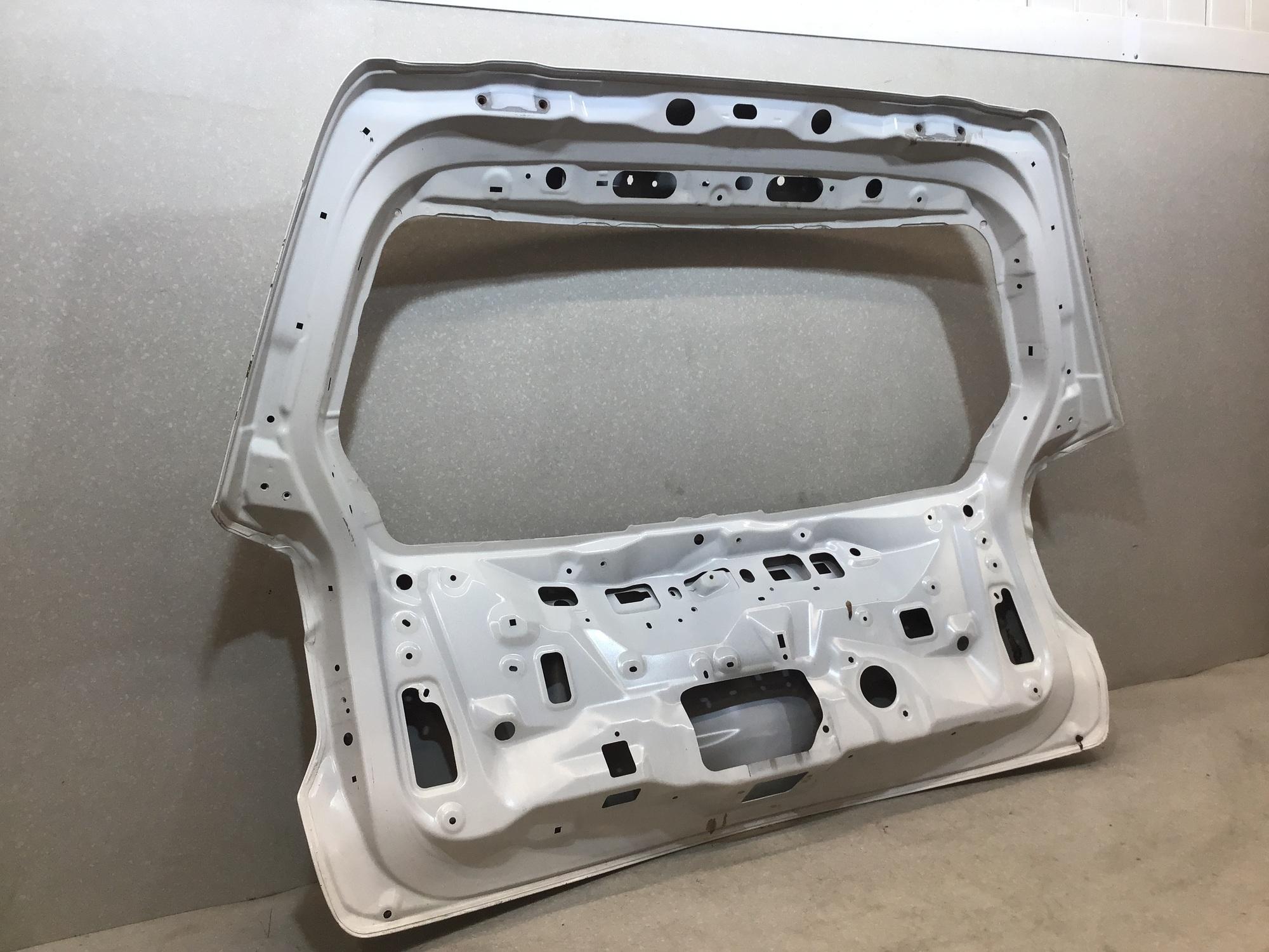 Дверь багажника, Subaru Forester (S13) 2012-2019 Дверь багажника, Subaru Forester (S13) 2012-2019