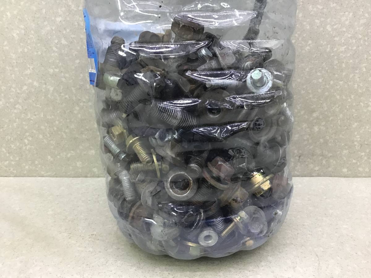 Болты Toyota Corolla (ZZE120) 2001-2007 Болты Toyota Corolla (ZZE120) 2001-2007