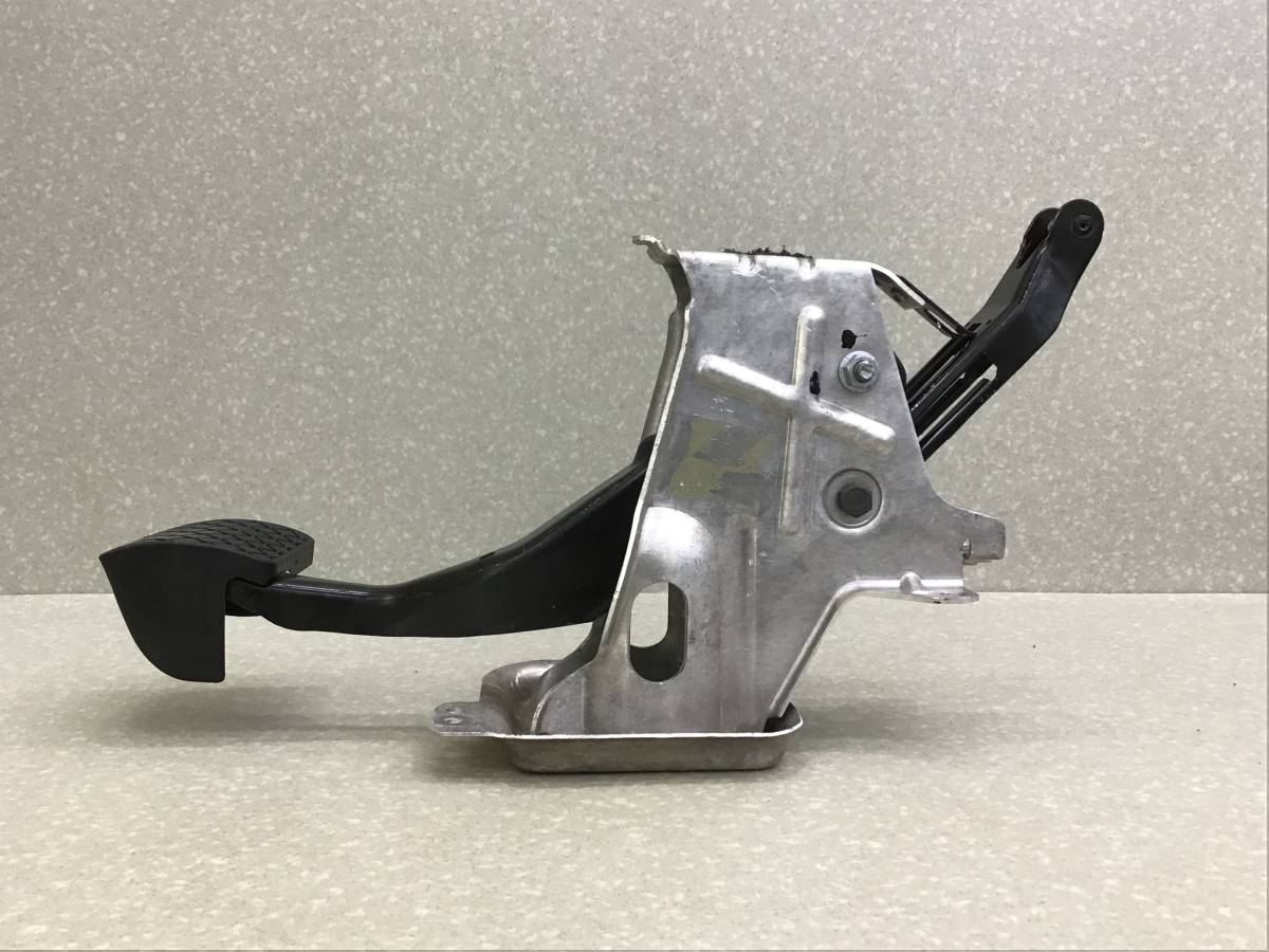 Педаль тормоза Volkswagen Jetta (1K) 2006-2011 Педаль тормоза Volkswagen Jetta (1K) 2006-2011