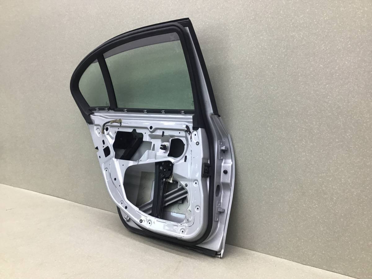 Дверь задняя левая BMW 5-series E60/E61 2003-2009 Дверь задняя левая BMW 5-series E60/E61 2003-2009