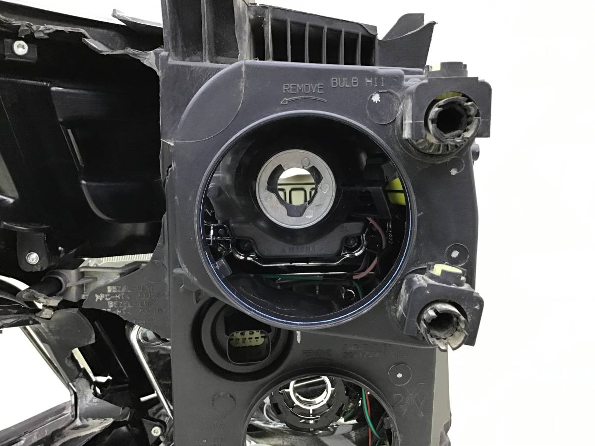 Фара левая Chevrolet Tahoe 4 (K2UC) 2014-2021