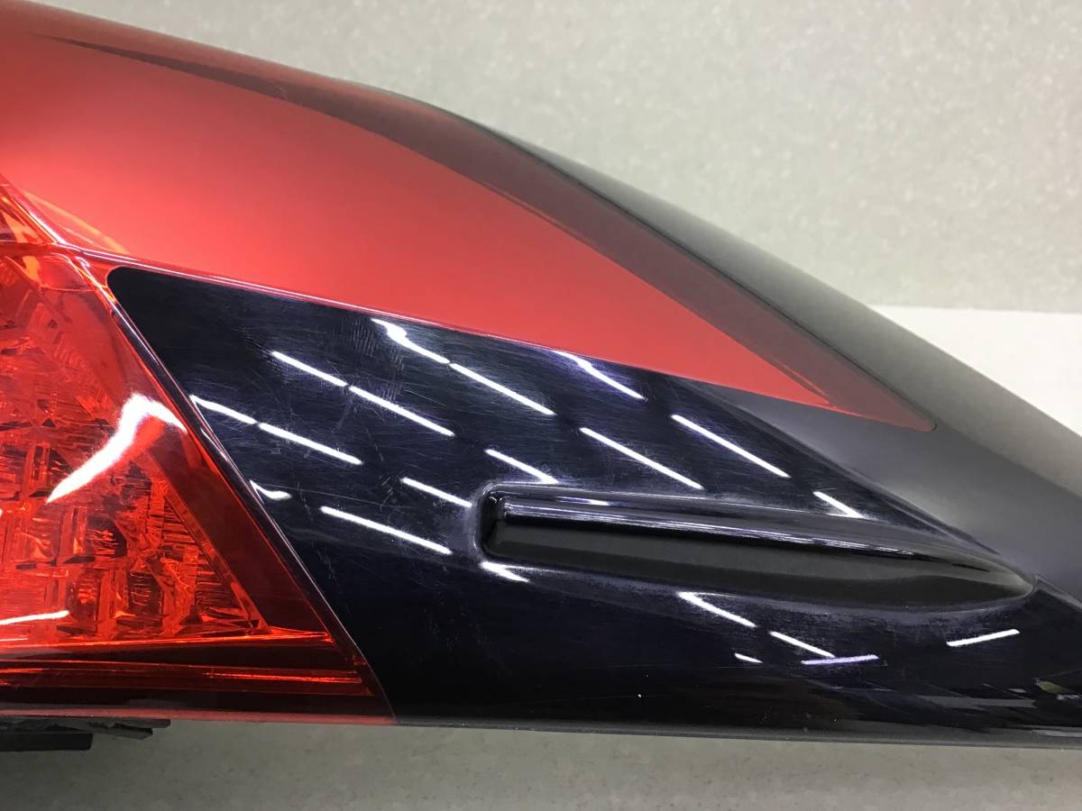 Фонарь задний наружный правый Toyota Rav 4 (XA50) 2018>