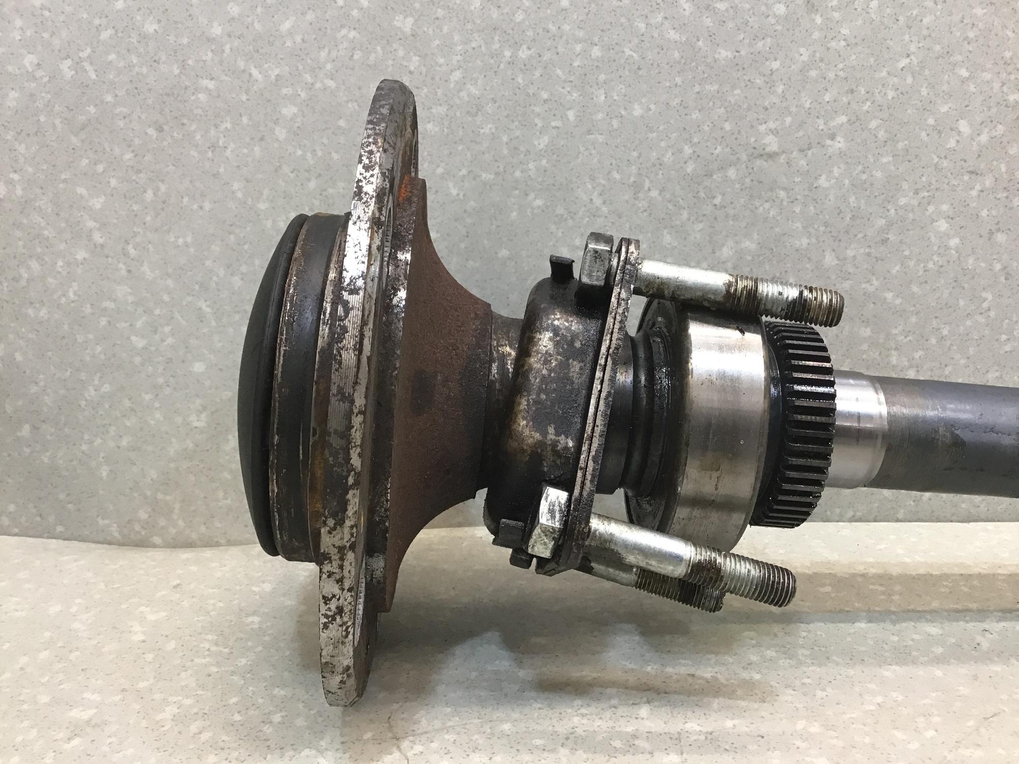 Полуось задняя левая, VAZ NIVA -2121 Полуось задняя левая, VAZ NIVA -2121