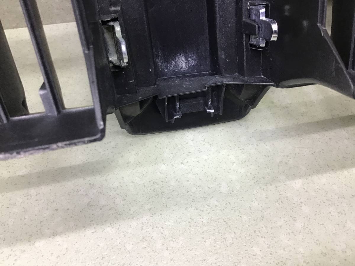 Решетка радиатора Toyota Land Cruiser Prado (J150) 2009>