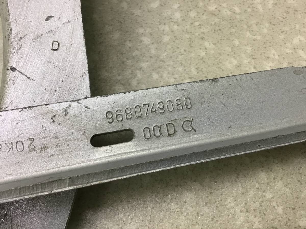 Петля капота правая Peugeot 307 (3A, 3C, 3H) 2001-2008