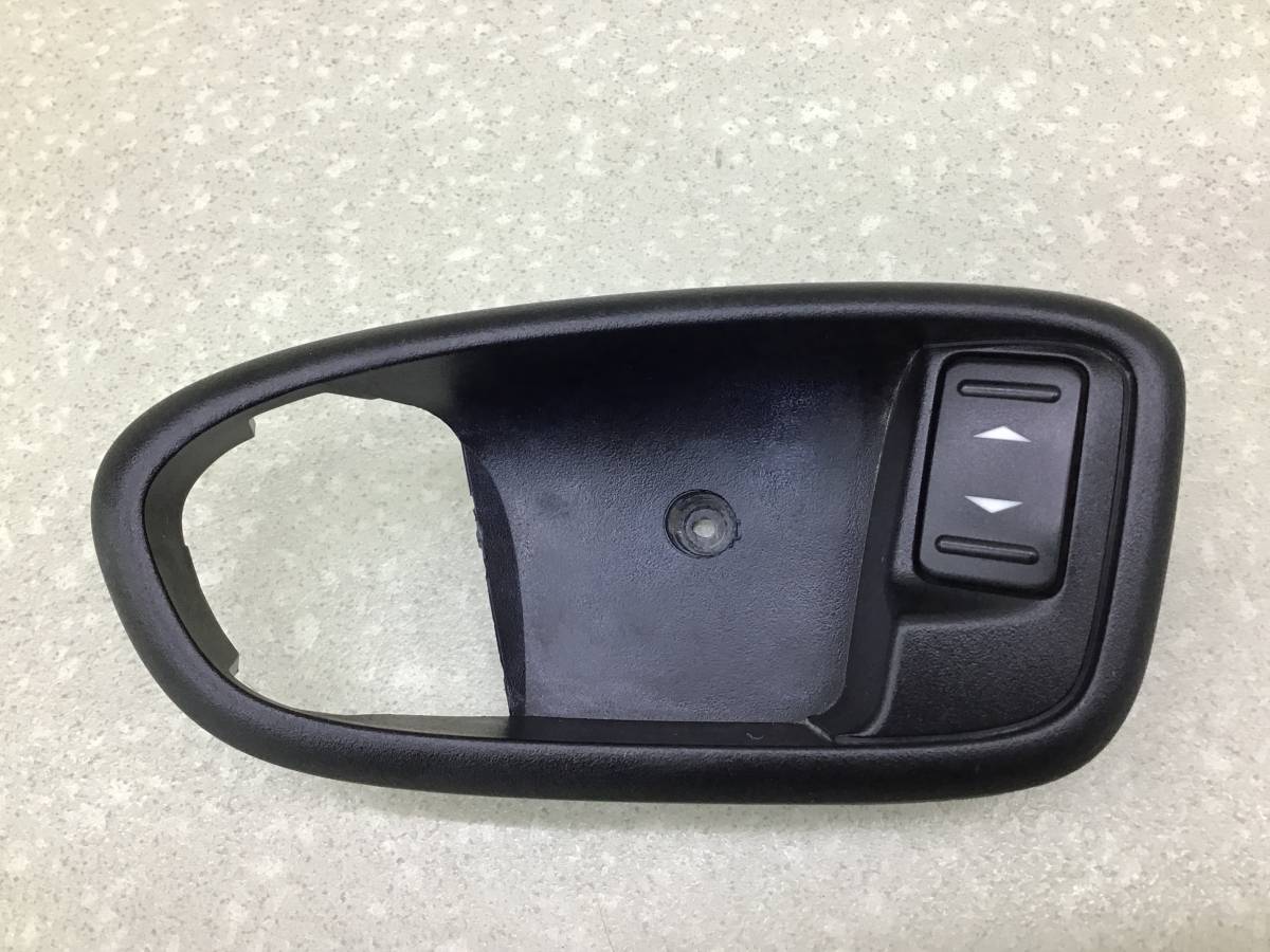 Кнопка стеклоподъемника Ford S-MAX (WS) 2006-2015 Кнопка стеклоподъемника Ford S-MAX (WS) 2006-2015