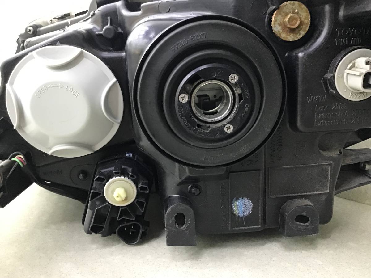 Фара правая Toyota Fortuner (GUN156, TGN156) 2015-н.в. Фара правая Toyota Fortuner (GUN156, TGN156) 2015-н.в.