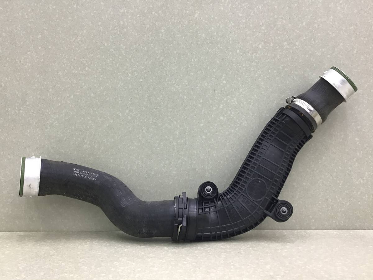 Патрубок интеркулера Volkswagen Tiguan (5N2) 2011-2016 Патрубок интеркулера Volkswagen Tiguan (5N2) 2011-2016