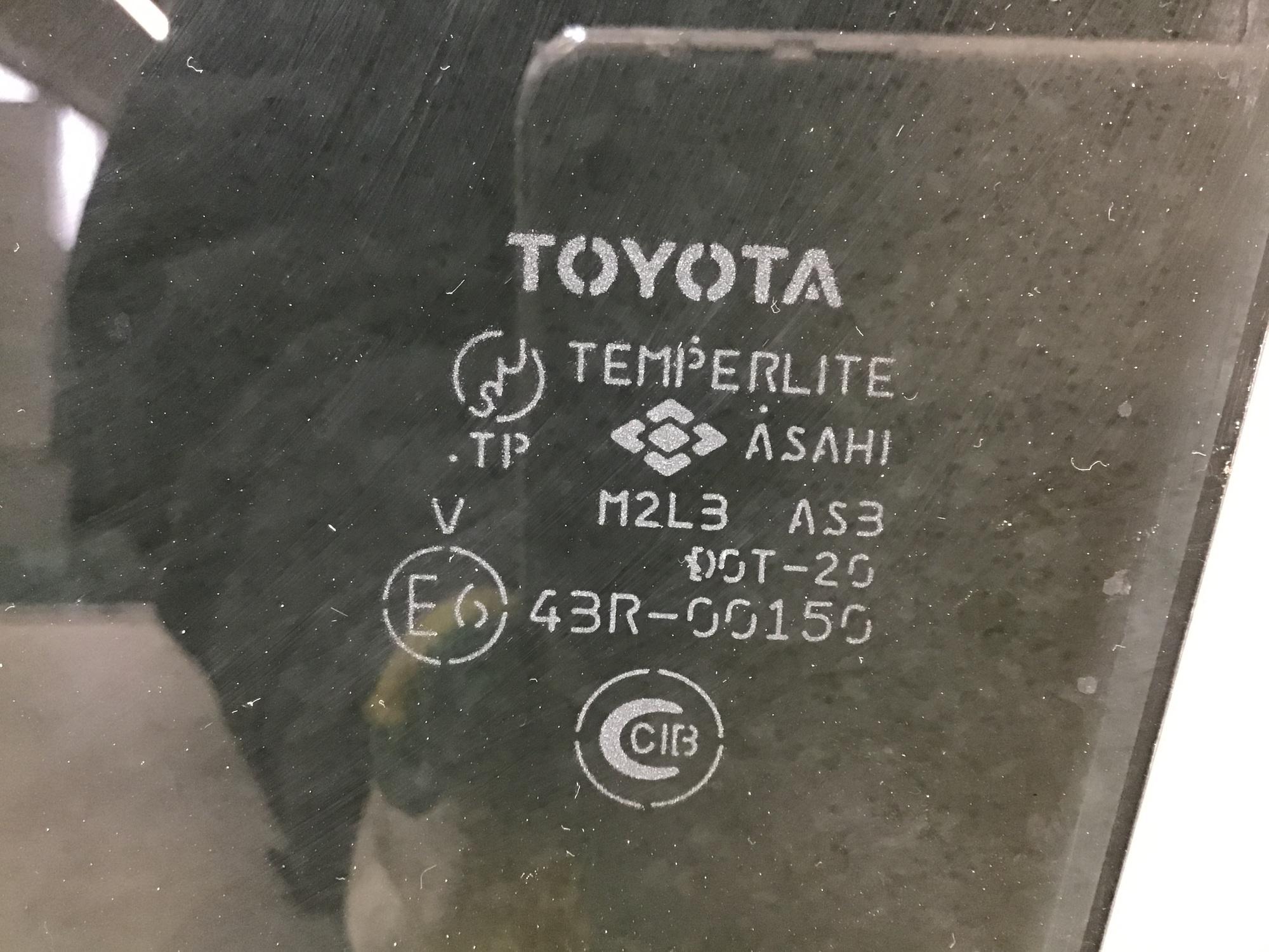 Стекло двери задней правой Toyota Rav 4 (A20) 2000-2005 Стекло двери задней правой Toyota Rav 4 (A20) 2000-2005