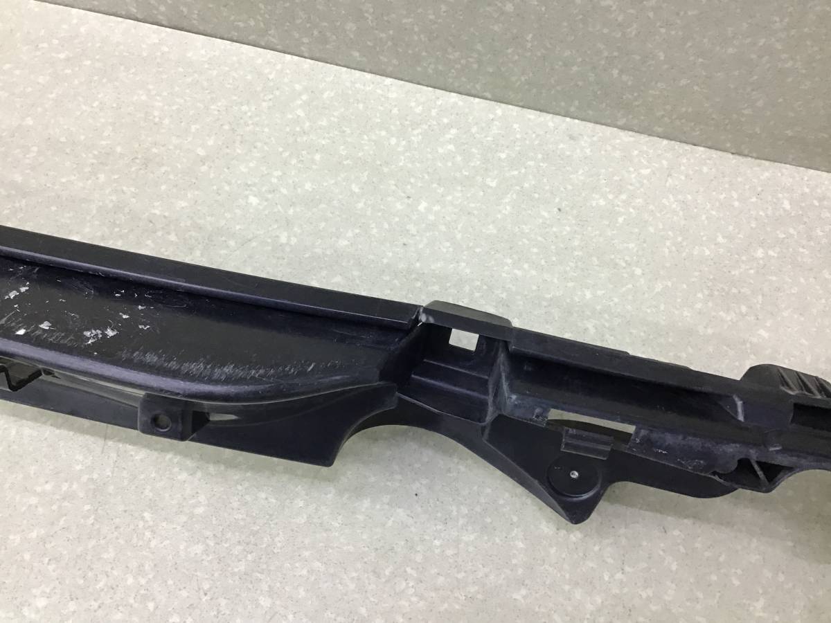 Направляющая заднего бампера BMW 5-Series F11/F07 2009-2016