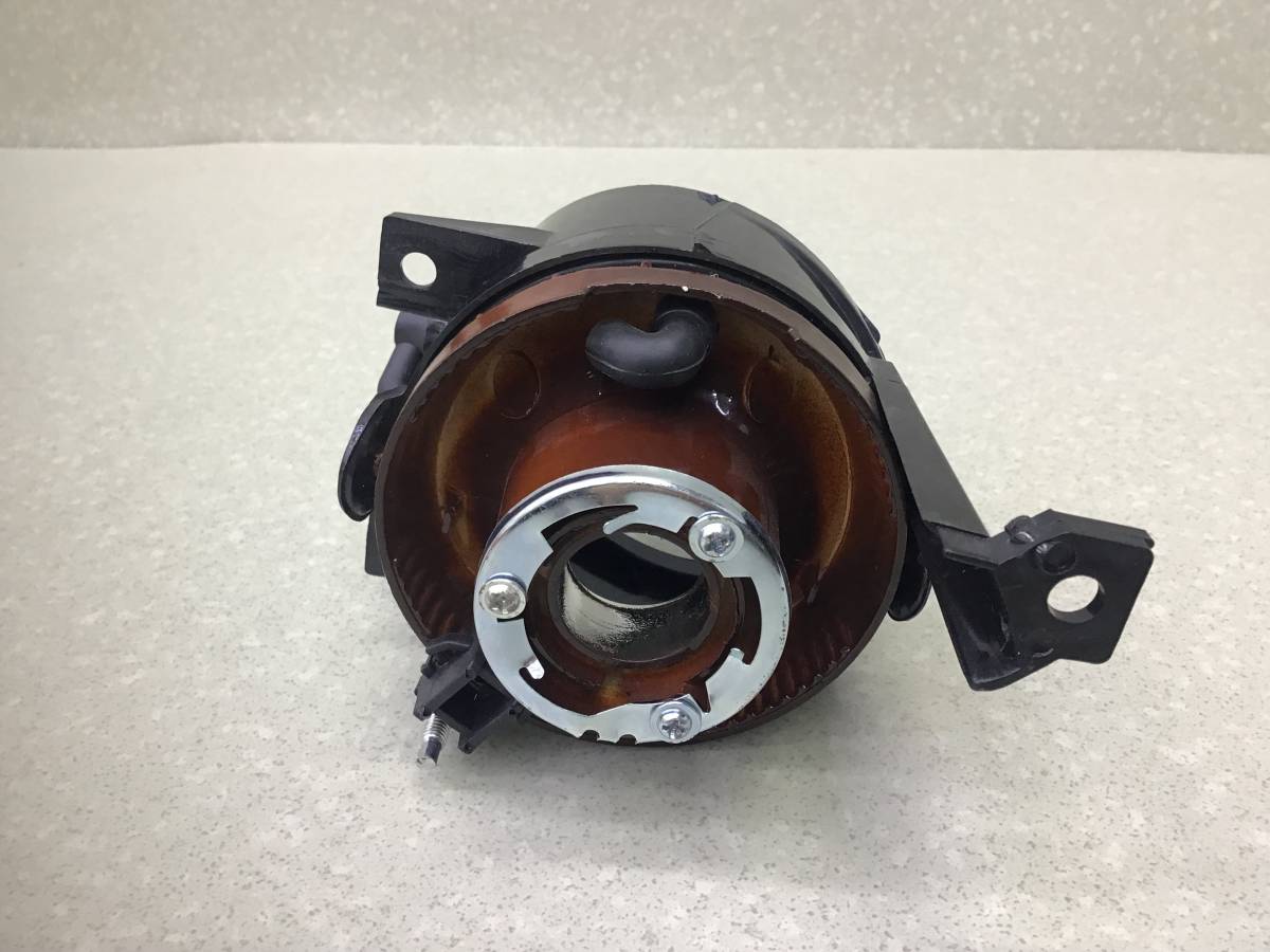 Фара противотуманная правая Volkswagen Polo Sed 5 (6C1) 2010-2020 Фара противотуманная правая Volkswagen Polo Sed 5 (6C1) 2010-2020