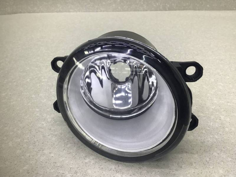 Фара противотуманная правая Toyota Camry (V40) 2006-2011 Фара противотуманная правая Toyota Camry (V40) 2006-2011