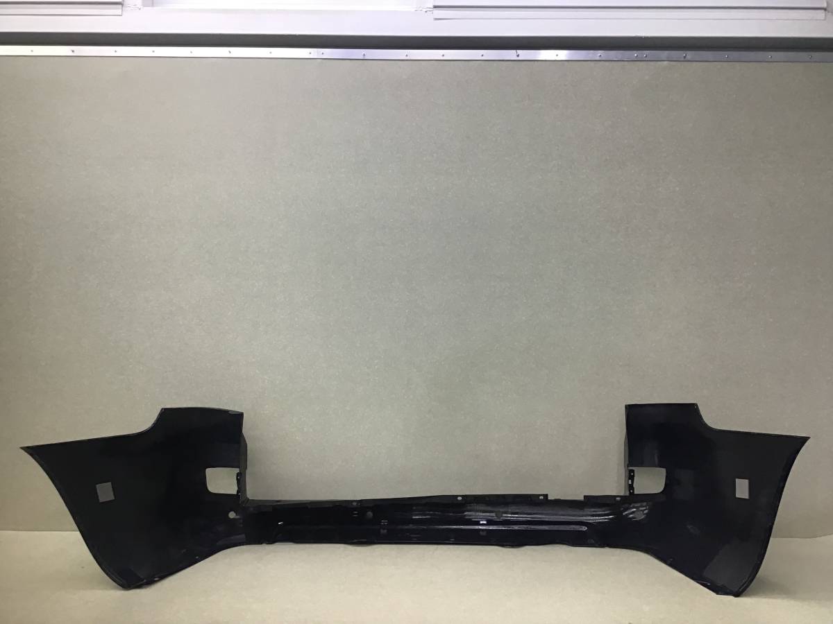 Бампер задний Toyota Land Cruiser 11 (VDJ200) 2007-2021 Бампер задний Toyota Land Cruiser 11 (VDJ200) 2007-2021