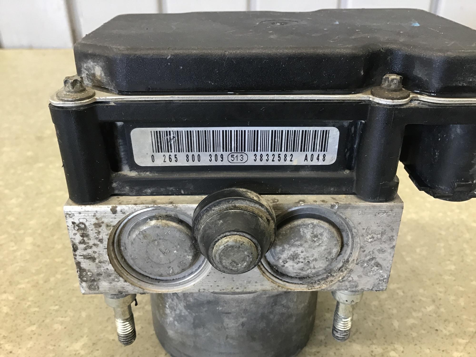 Блок ABS (насос), Nissan Micra (K12E) 2002-2010 Блок ABS (насос), Nissan Micra (K12E) 2002-2010