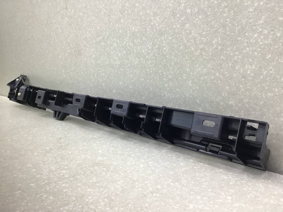 Кронштейн (сопут. товар) BMW 5-series F10/F11 2009-2016 Кронштейн (сопут. товар) BMW 5-series F10/F11 2009-2016