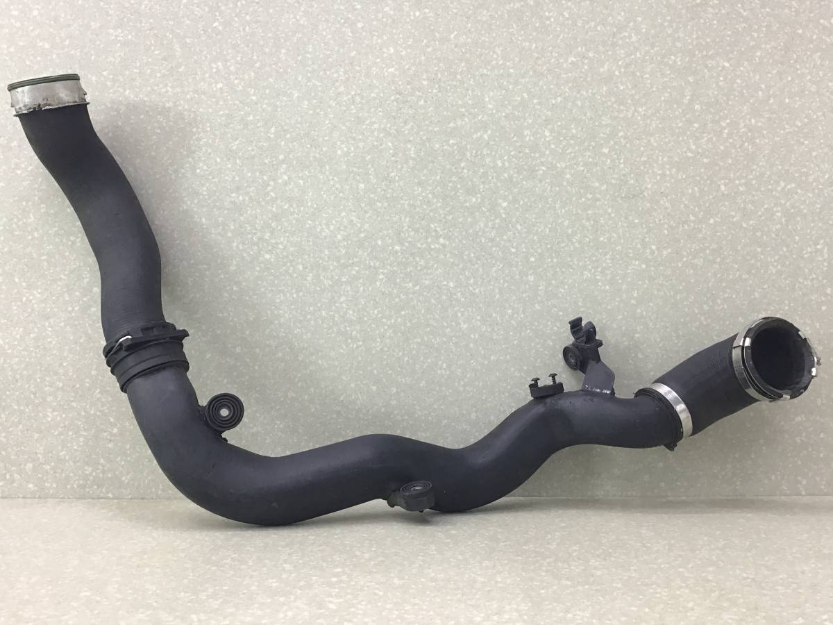 Патрубок интеркулера Volkswagen Tiguan (5N2) 2011-2016 Патрубок интеркулера Volkswagen Tiguan (5N2) 2011-2016