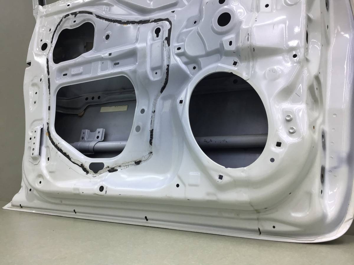 Дверь передняя левая Toyota Land Cruiser Prado (J150) 2009> Дверь передняя левая Toyota Land Cruiser Prado (J150) 2009>