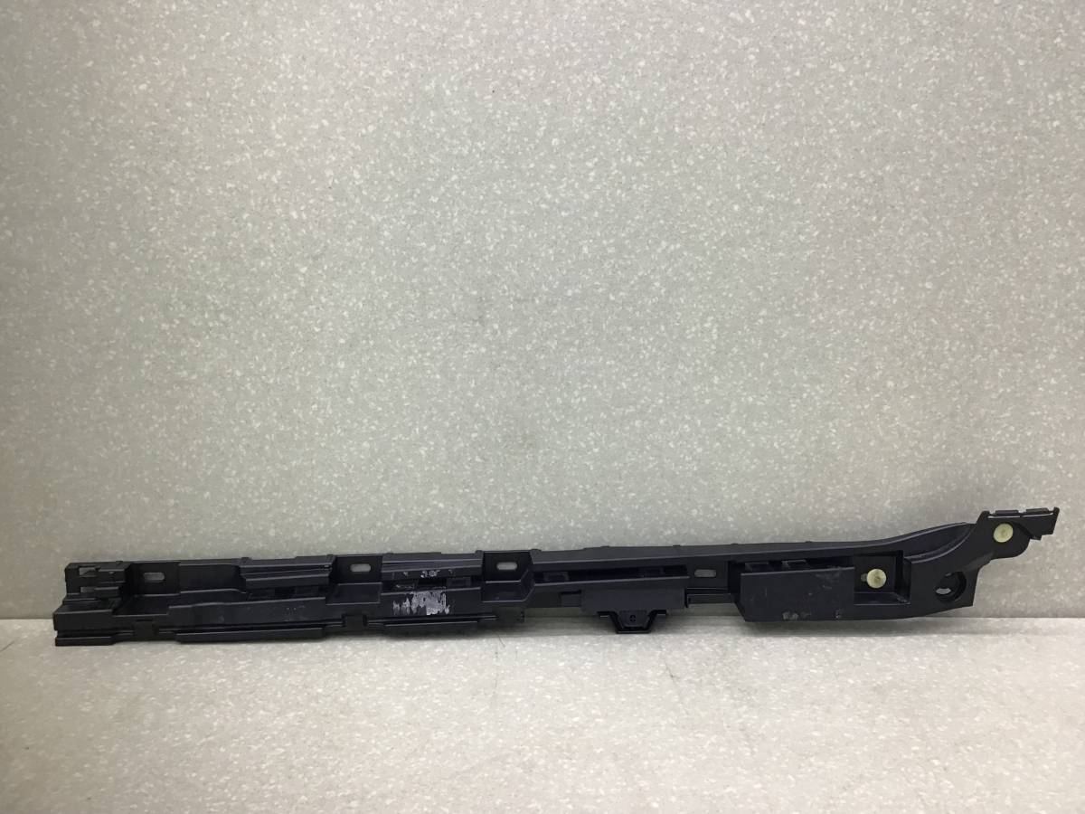 Кронштейн (сопут. товар) BMW 5-series F10/F11 2009-2016 Кронштейн (сопут. товар) BMW 5-series F10/F11 2009-2016