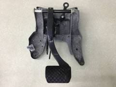 Педаль тормоза Audi Q7 (4L) 2005-2015