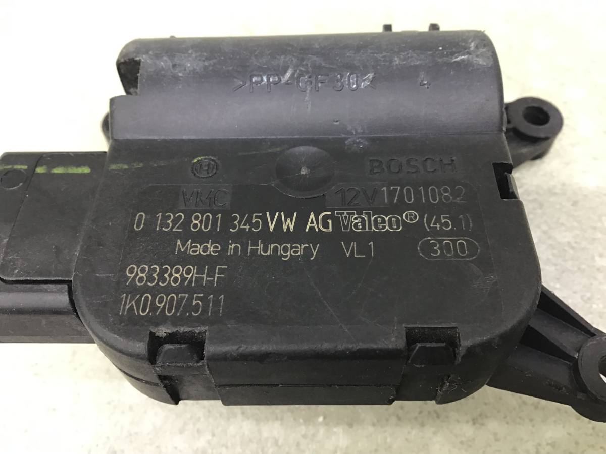 Моторчик заслонки печки Volkswagen Jetta (1K) 2006-2011 Моторчик заслонки печки Volkswagen Jetta (1K) 2006-2011