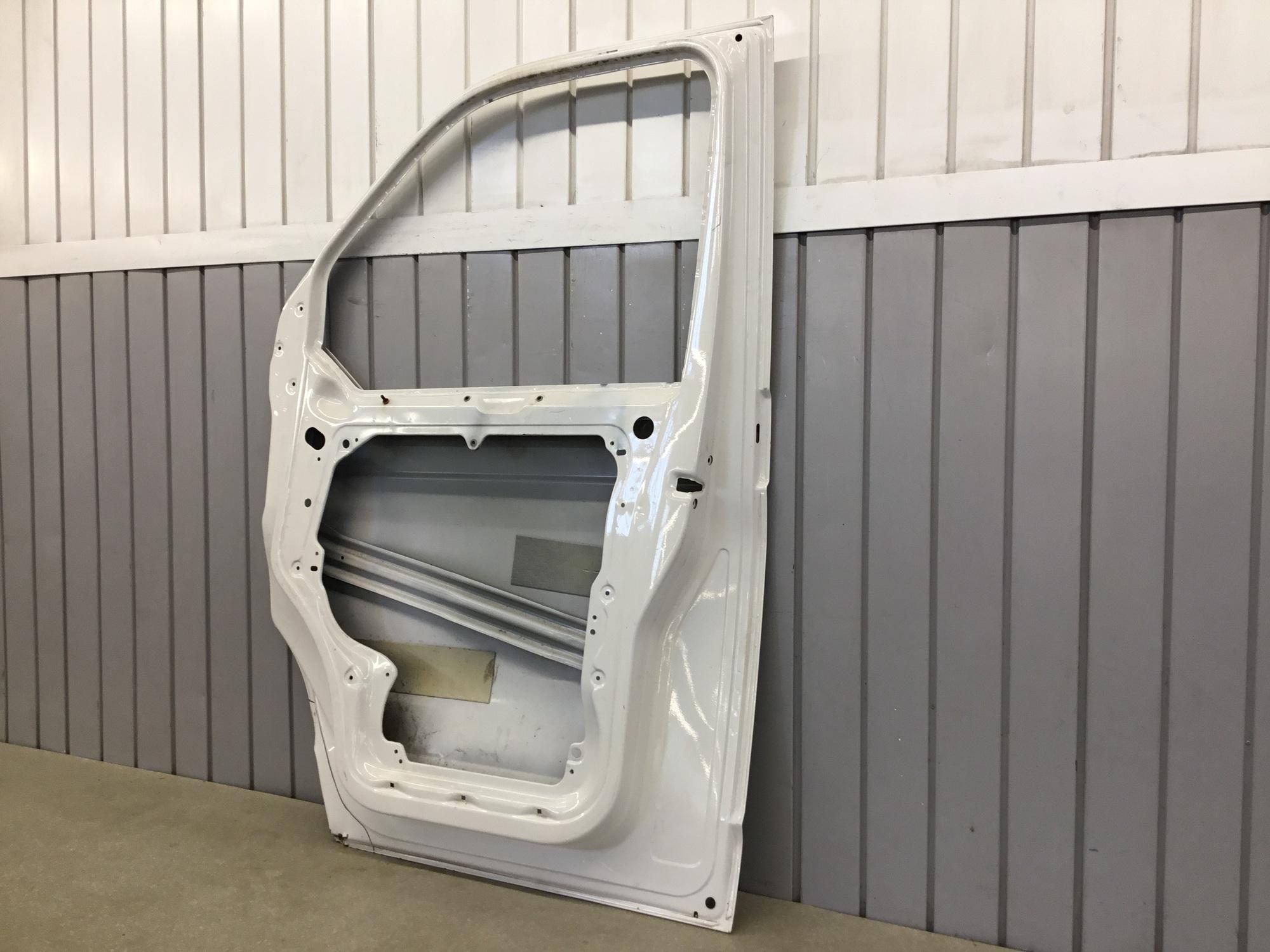 Дверь передняя правая, VW Transporter T5 2003-2015 Дверь передняя правая, VW Transporter T5 2003-2015