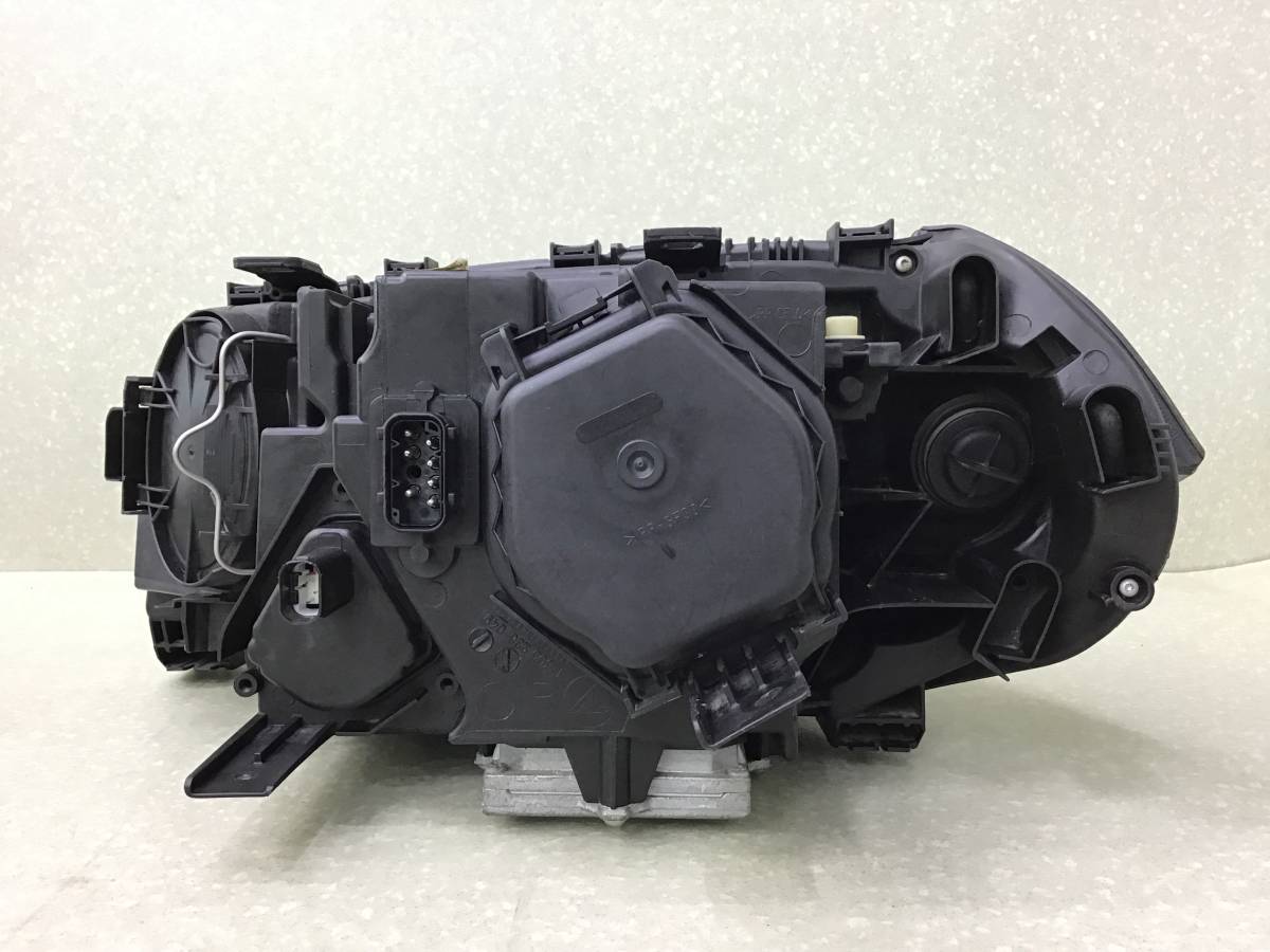 Фара правая BMW X3 E83 2004-2010 Фара правая BMW X3 E83 2004-2010
