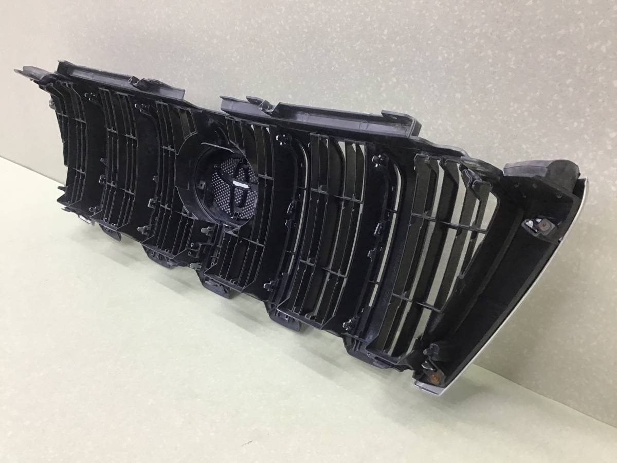 Решетка радиатора Toyota Land Cruiser Prado (J150) 2009>