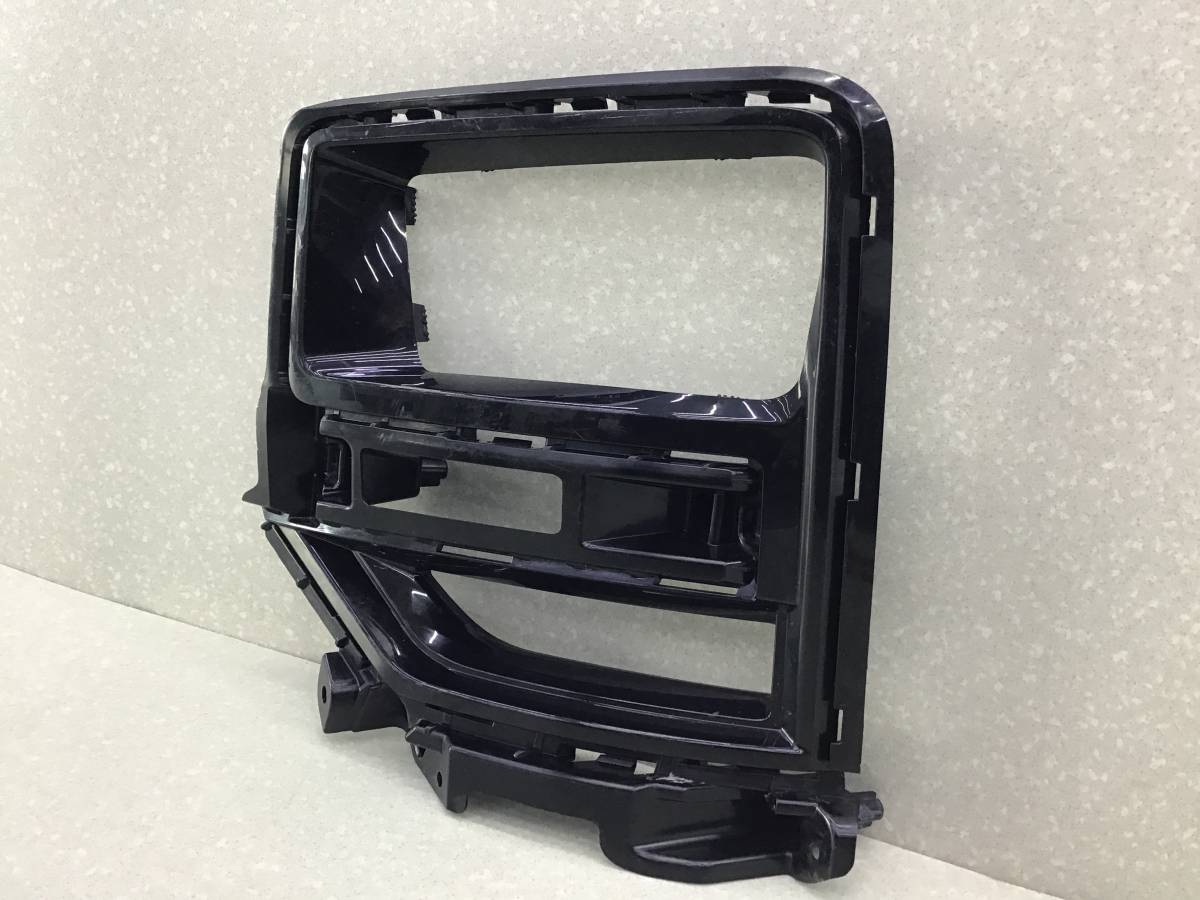 Накладка фары JAC T9 2020 - н. в.