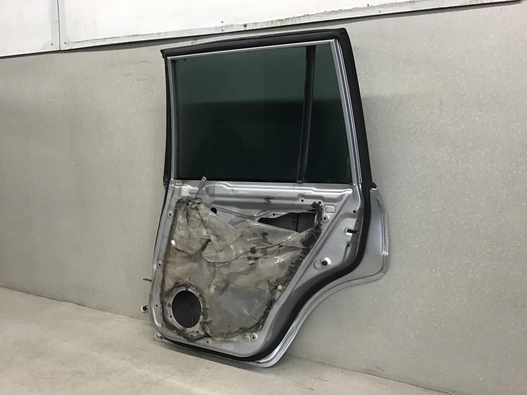 Дверь задняя правая, Mazda Demio (DW) 1998-2002 Дверь задняя правая, Mazda Demio (DW) 1998-2002