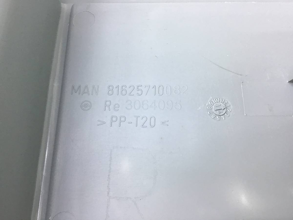 Обшивка стойки MAN 4-Serie TGA 2000-2008 Обшивка стойки MAN 4-Serie TGA 2000-2008