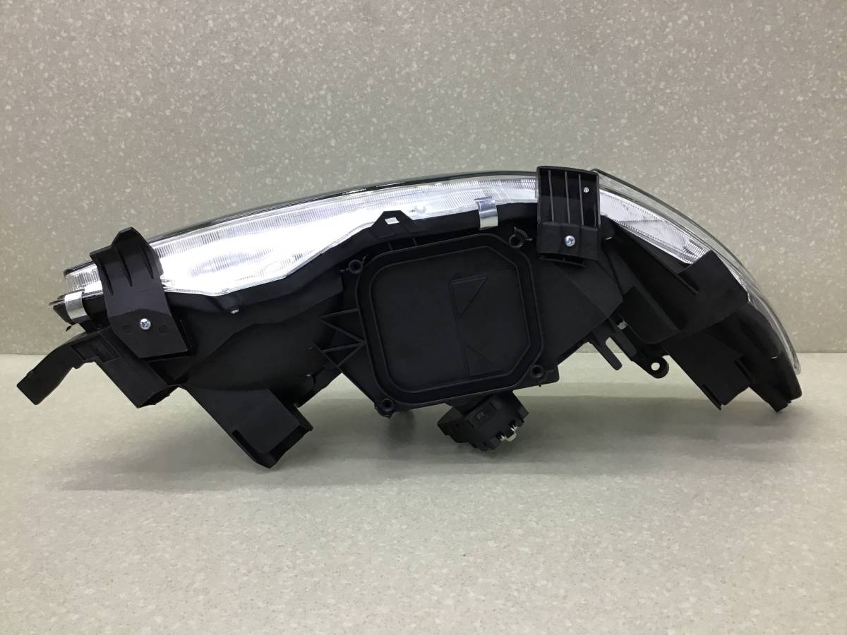 Фара левая Toyota Corolla (ZZE150) 2006-2013 Фара левая Toyota Corolla (ZZE150) 2006-2013