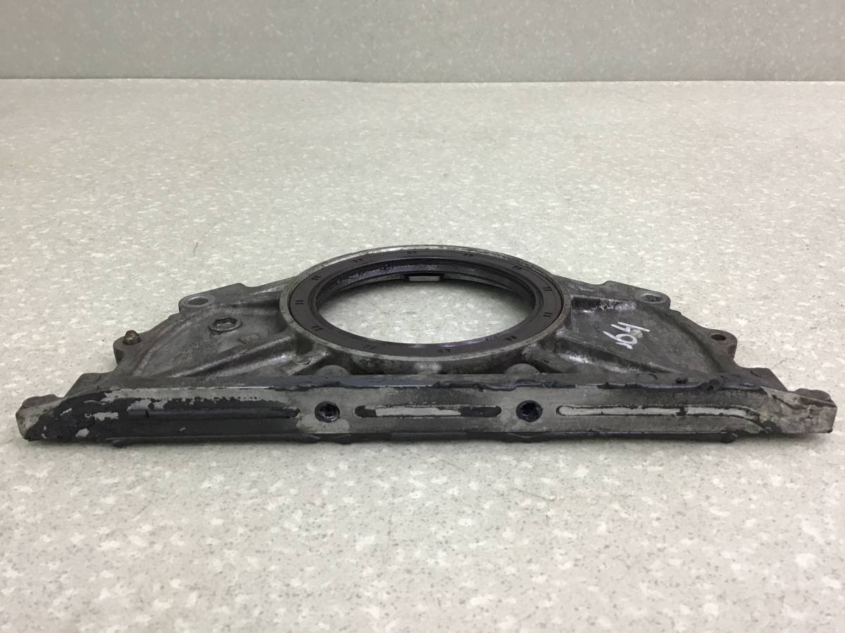 Крышка коленвала задняя Infiniti QX56 (JA60) 2004-2010 Крышка коленвала задняя Infiniti QX56 (JA60) 2004-2010