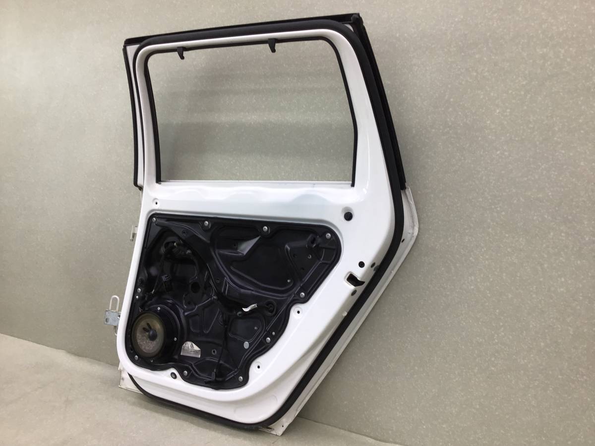 Дверь задняя правая Volkswagen Passat B6 2005-2010 Дверь задняя правая Volkswagen Passat B6 2005-2010
